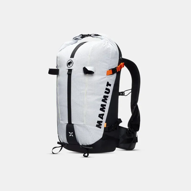 Mammut Trion 28 Backpack In White-Black